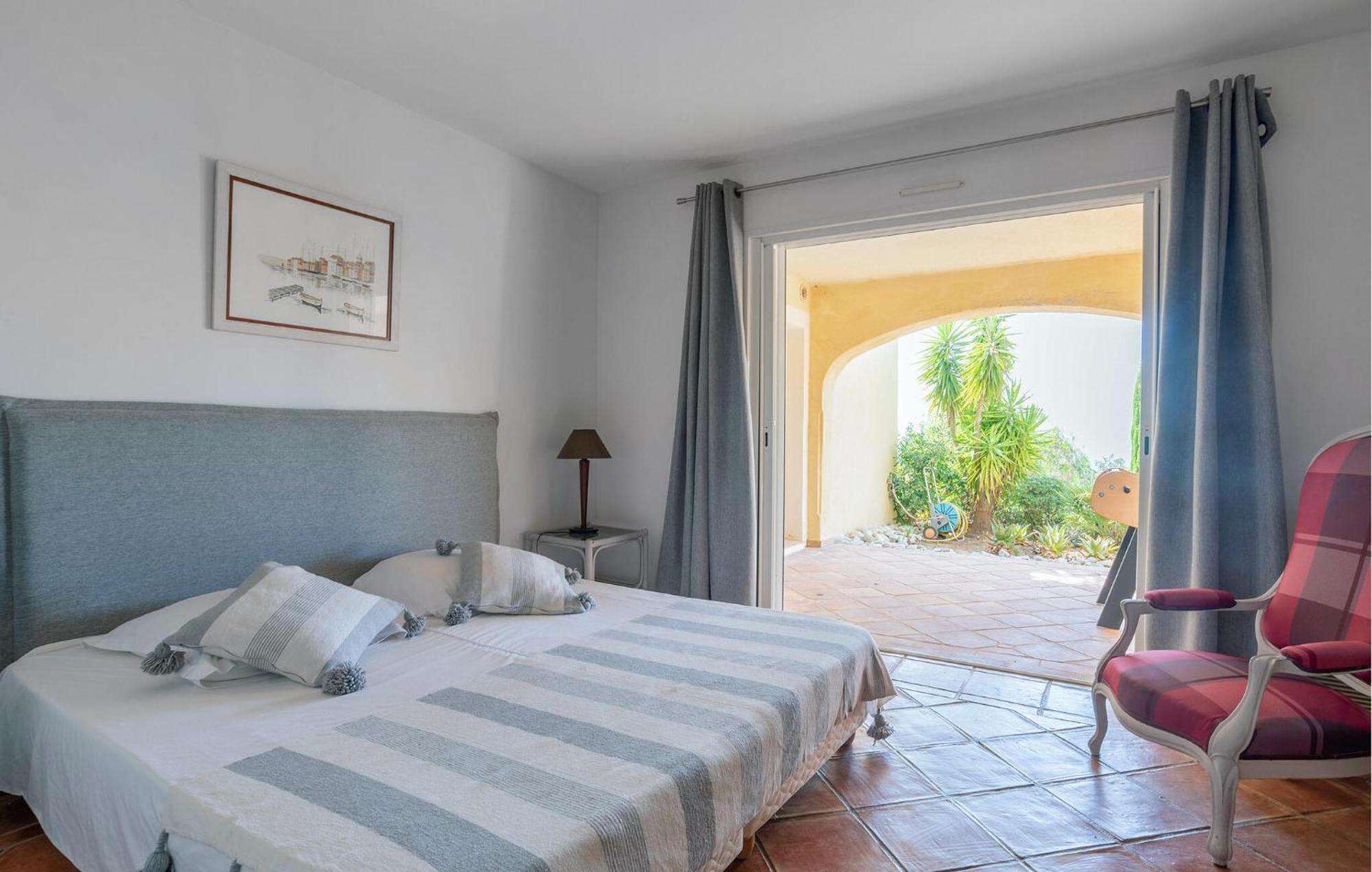 Lovely Home In Sainte-Maxime With Wifi Extérieur photo